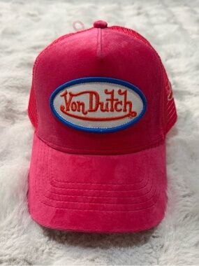 Von Dutch Trucker Hat hollywood Pink Crush Velvet Red Embroidered Patch Logo